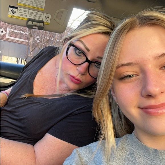 Meet your Posher, Venus Mama - Picture 4 of 8